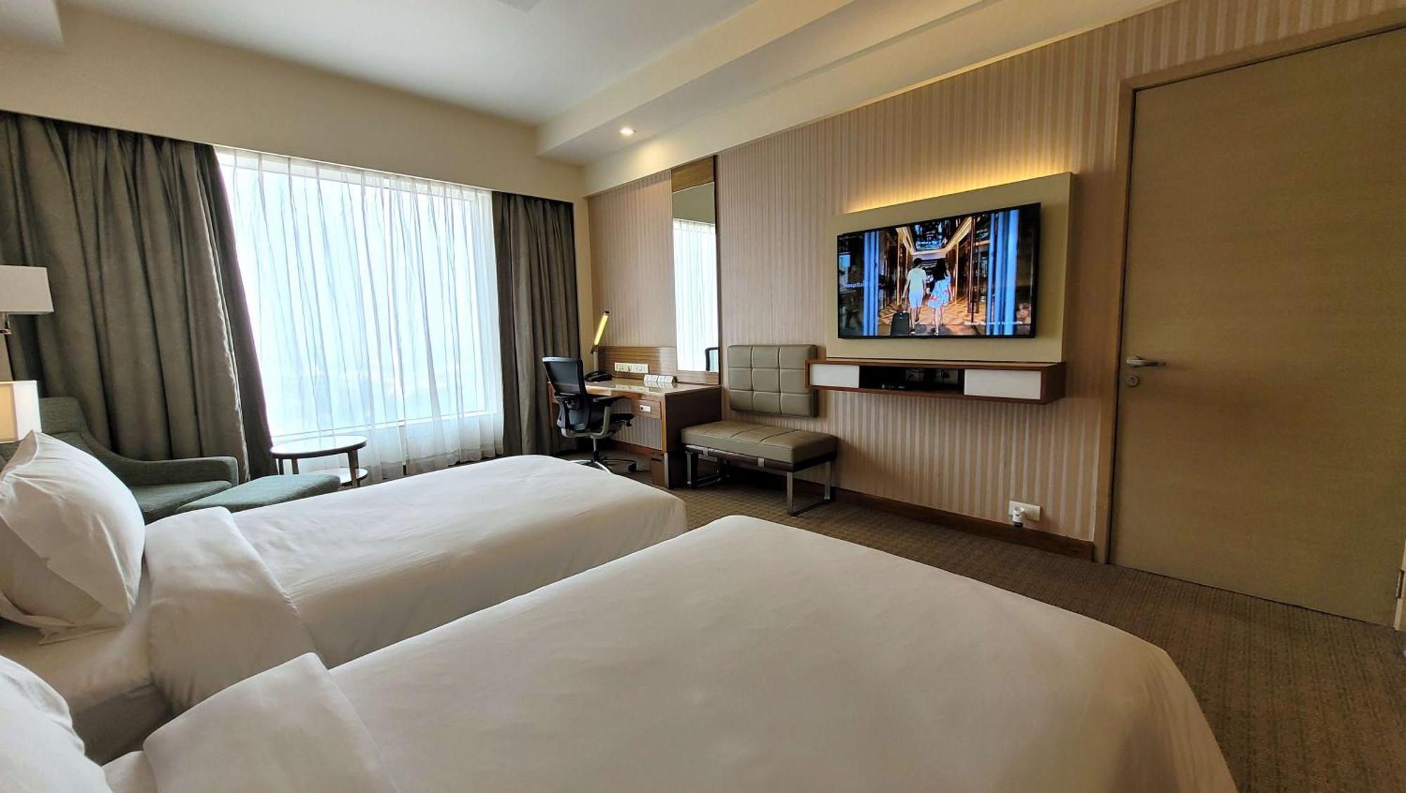 Radisson Blu Hotel, Greater Noida Luaran gambar Deluxe room