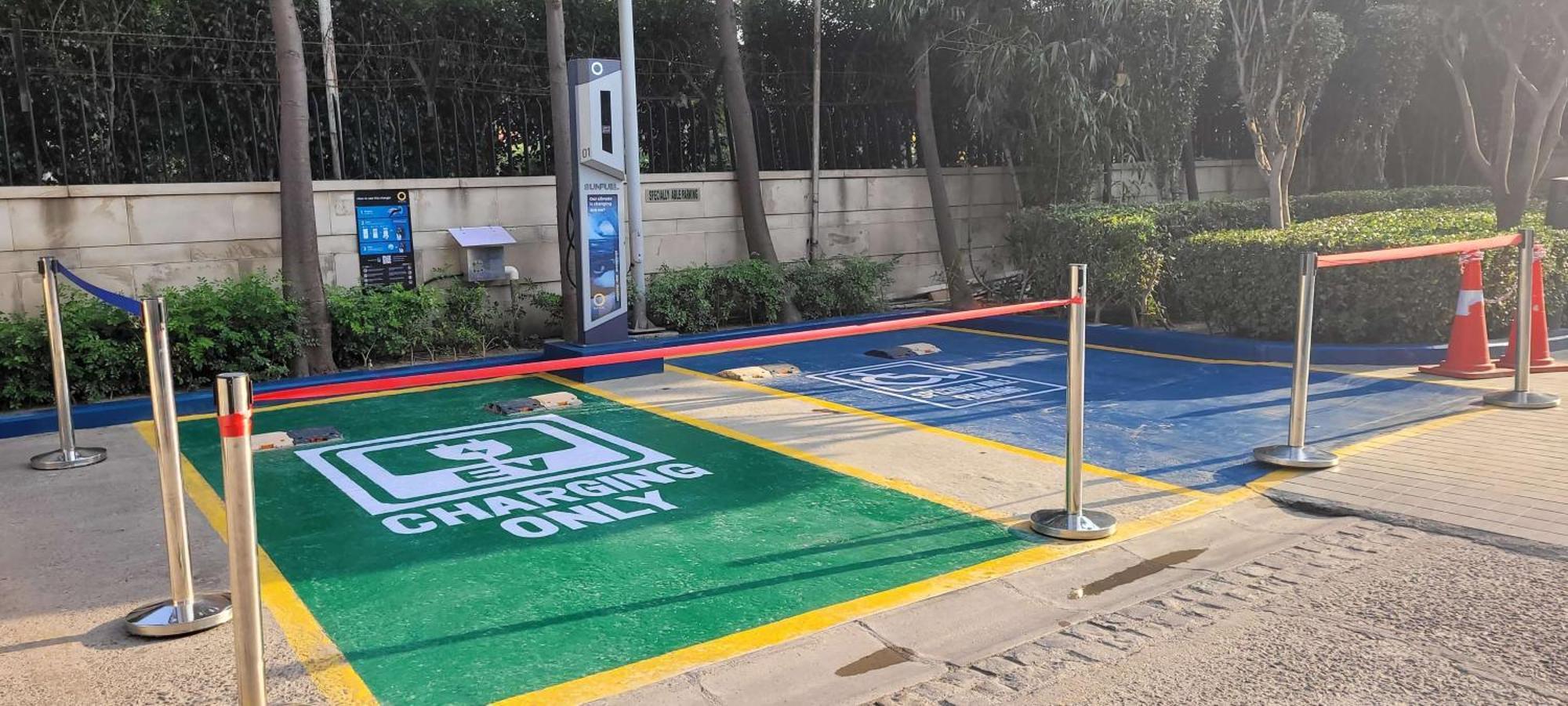 Radisson Blu Hotel, Greater Noida Luaran gambar A shared bicycle station in Beijing
