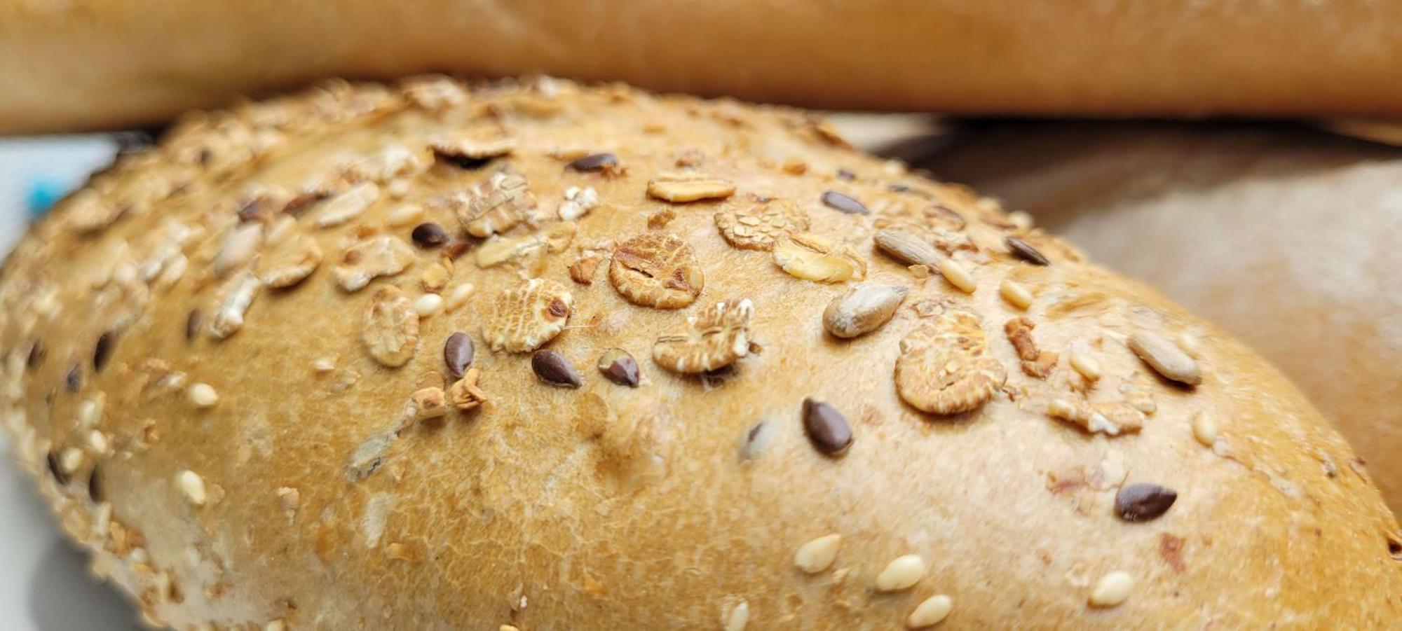 Radisson Blu Hotel, Greater Noida Luaran gambar Sesame seeds on bread