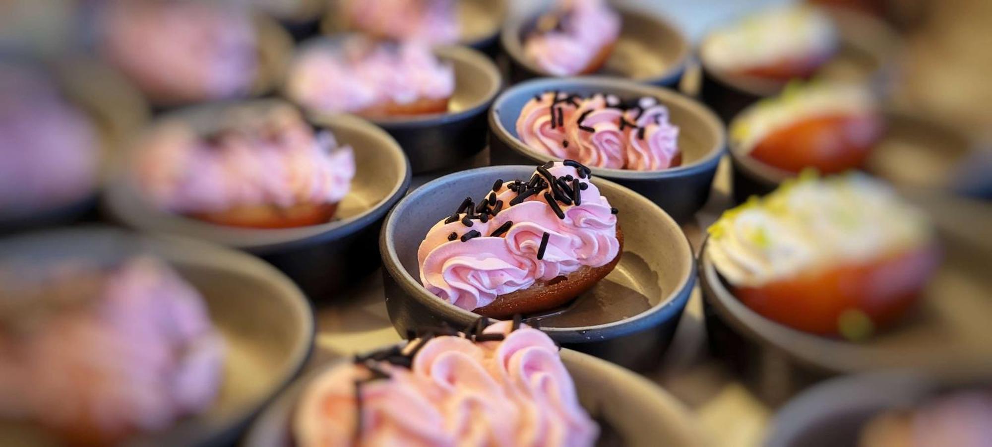Radisson Blu Hotel, Greater Noida Luaran gambar Cupcakes