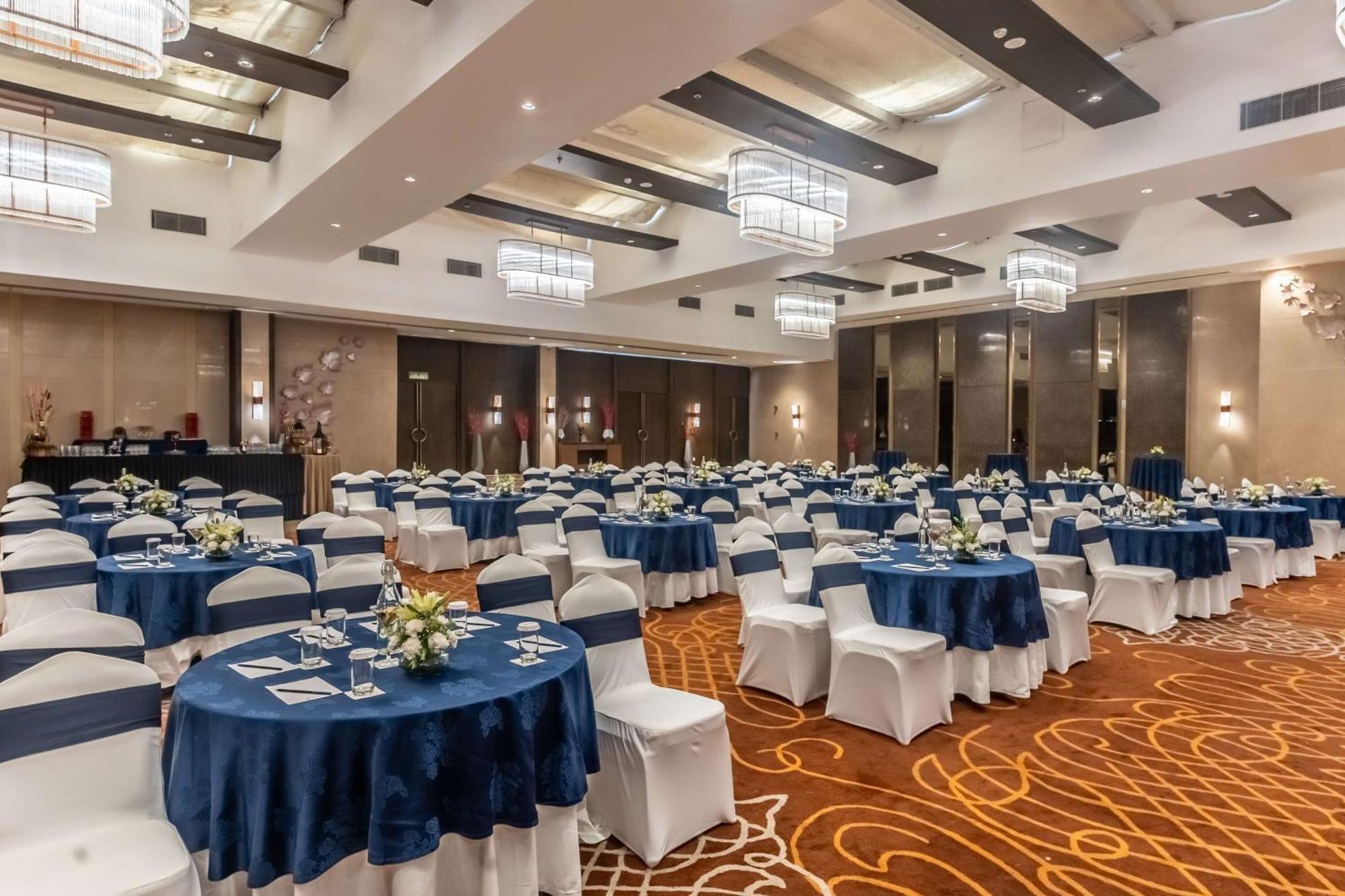 Radisson Blu Hotel, Greater Noida Luaran gambar The Grand Ballroom